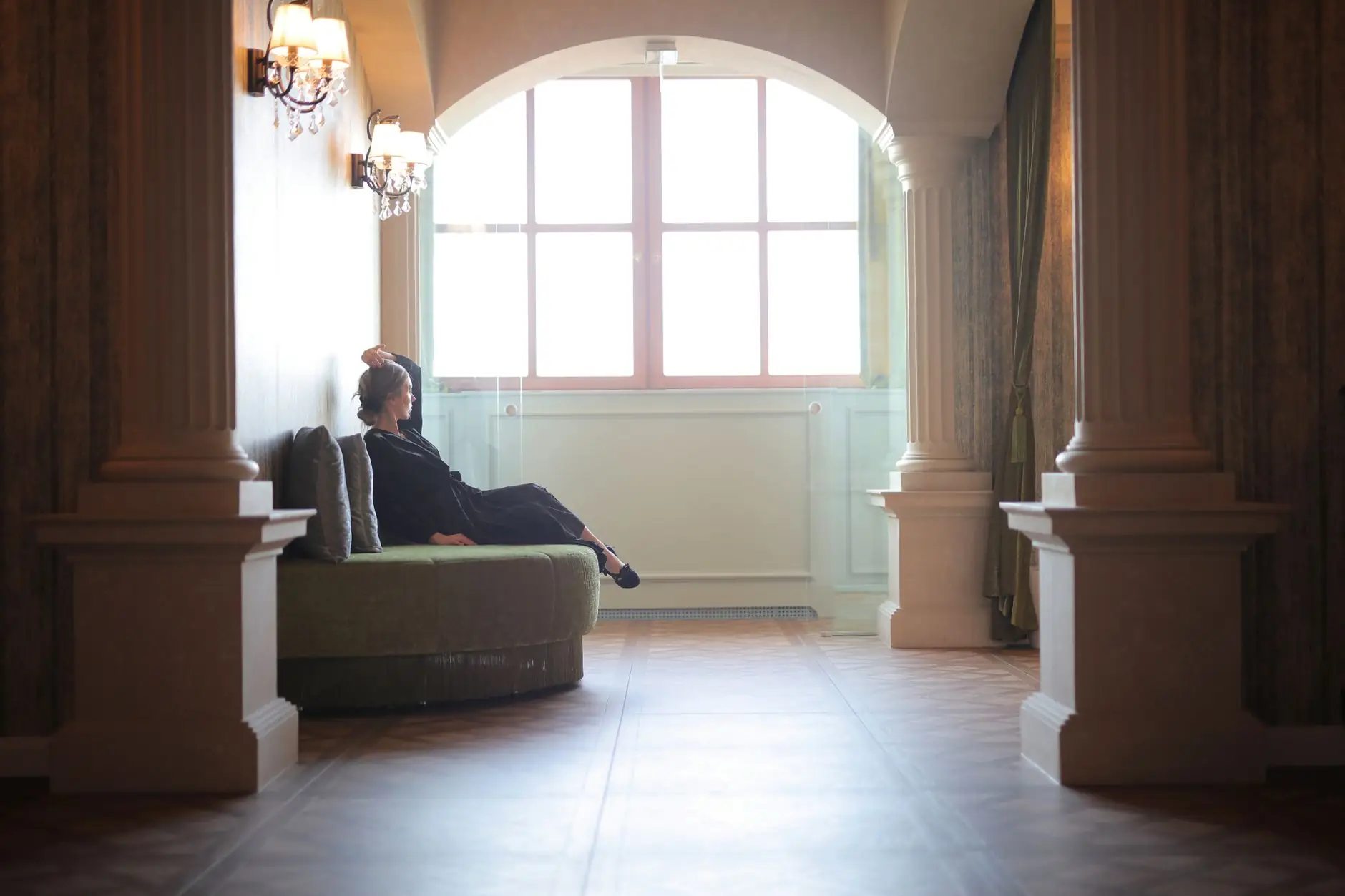 Pohjoismainen hotellisisustus ja ylelliset yksityiskohdat